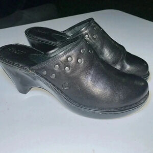 Born Black Leather Vintage Style Clogs Boho Classic Studded